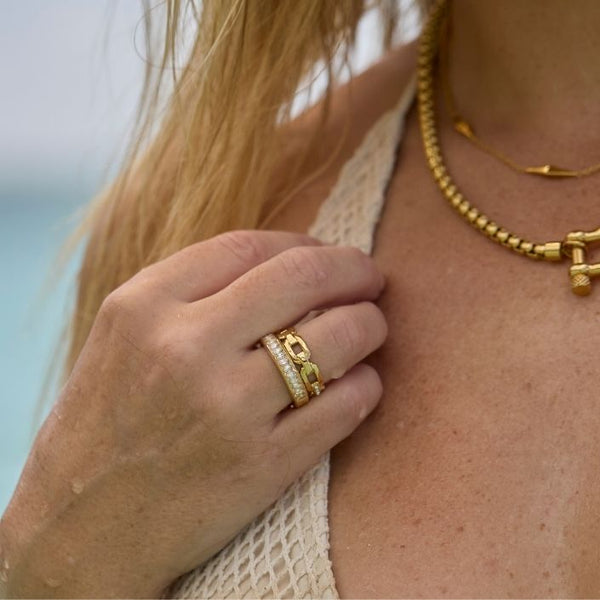 Bonded Box Chain Ring with Preciosa - Gold